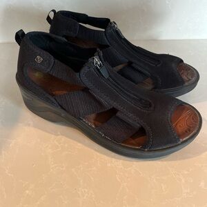 Bzees Sandals Womens 8.5 Duet Black Zip Up Wedge Comfort Shoes